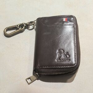 Brown Leather Zip Wallet with Keychain